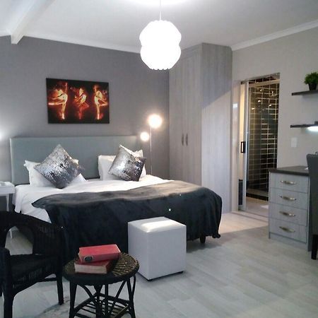 Mulenvo Guest House Bloubergstrand Exterior foto